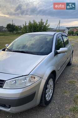 Хэтчбек Renault Megane 2004 в 