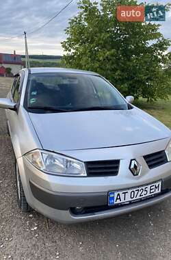 Хэтчбек Renault Megane 2004 в 