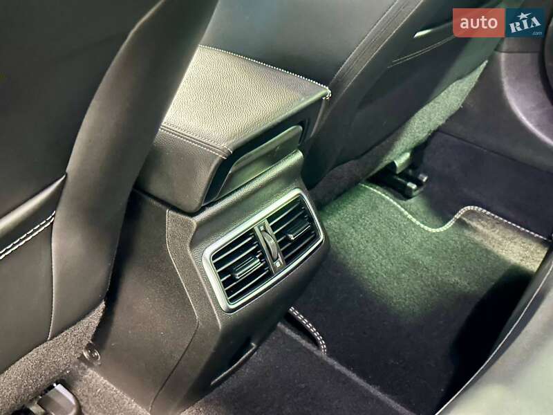Седан Renault Megane 2018 в Львові