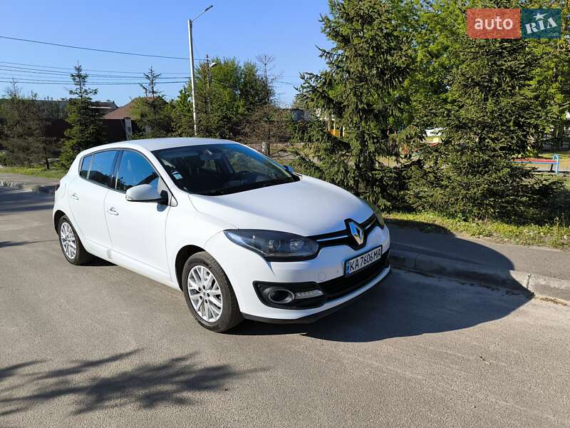 Хэтчбек Renault Megane 2015 в 
