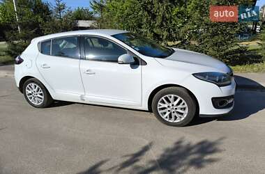 Хэтчбек Renault Megane 2015 в 