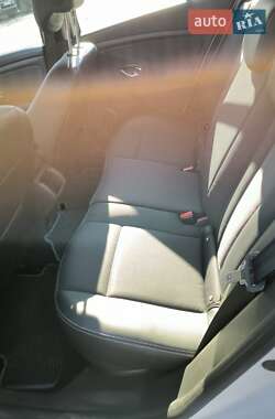 Хэтчбек Renault Megane 2015 в 