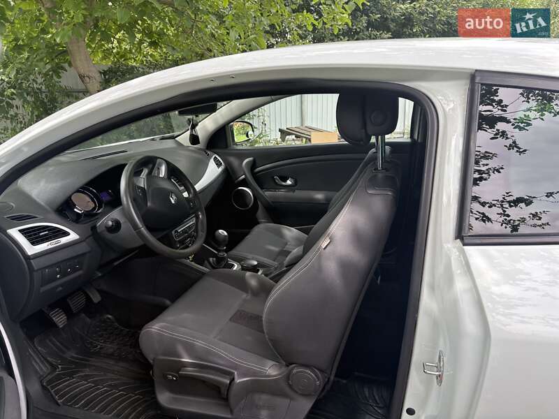 Купе Renault Megane 2009 в Корсуне-Шевченковском