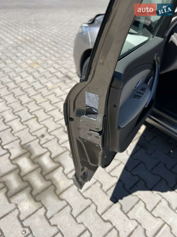 Хэтчбек Renault Megane 2012 в Новоселице