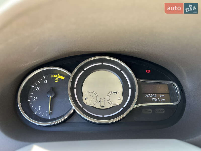 Хэтчбек Renault Megane 2012 в Новоселице