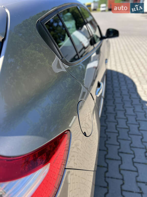 Хэтчбек Renault Megane 2012 в Новоселице