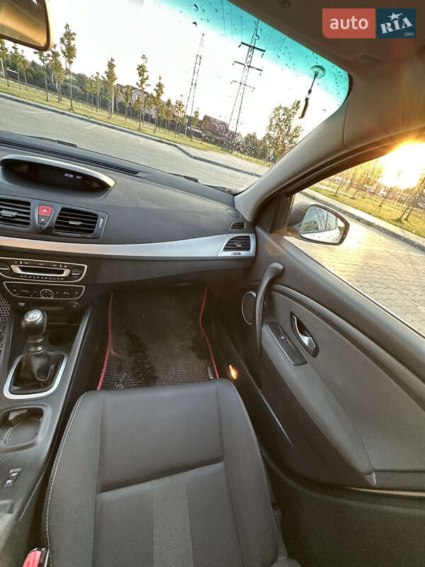 Универсал Renault Megane 2011 в Буче