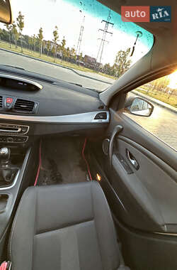 Универсал Renault Megane 2011 в 