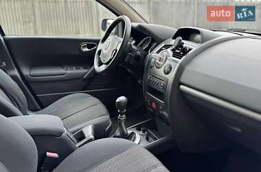 Хэтчбек Renault Megane 2006 в 