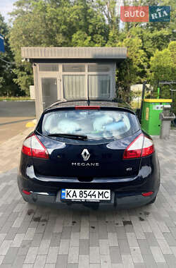 Хэтчбек Renault Megane 2010 в 