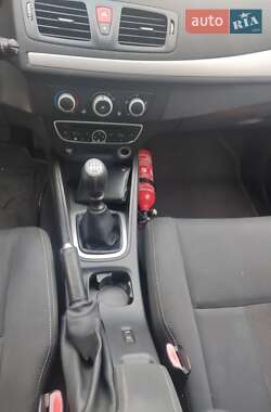 Хетчбек Renault Megane 2009 в 