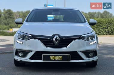 Хэтчбек Renault Megane 2018 в 