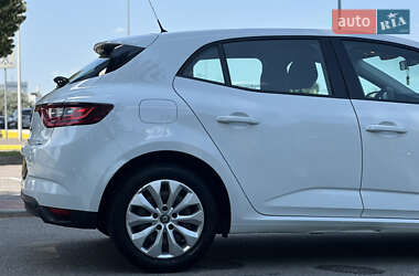 Хэтчбек Renault Megane 2018 в 