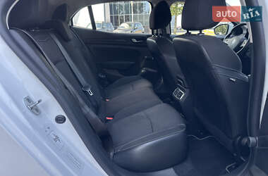 Хэтчбек Renault Megane 2018 в 