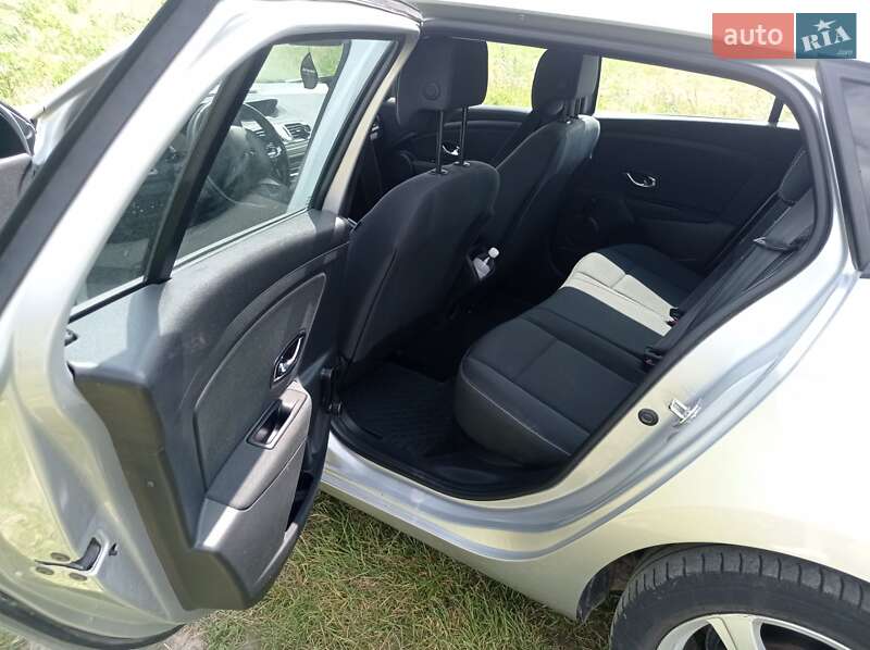 Універсал Renault Megane 2013 в Івано-Франківську фото 12 Універсал Renault Megane 2013 в Івано-Франківську