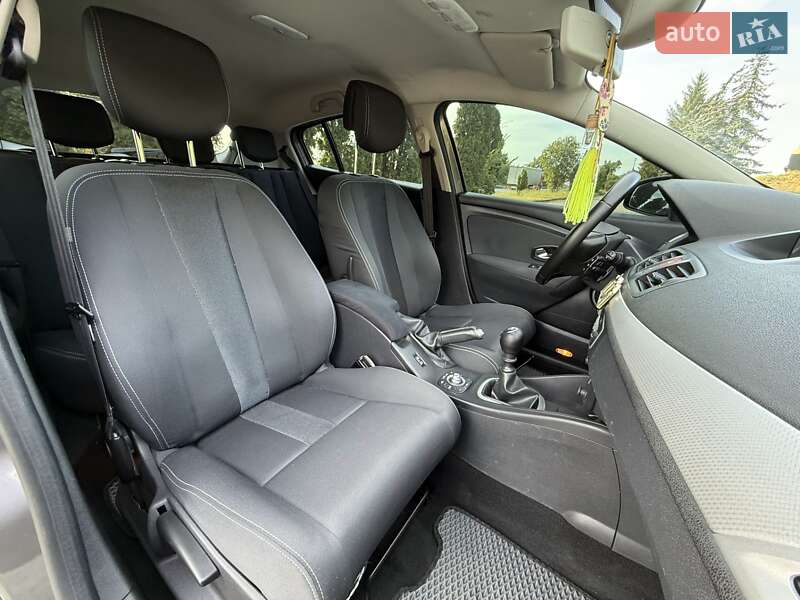 Хэтчбек Renault Megane 2010 в Дубно