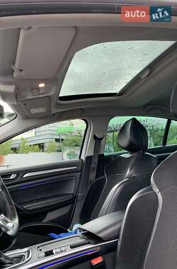 Седан Renault Megane 2019 в 