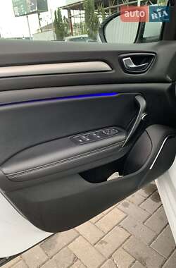 Седан Renault Megane 2019 в 