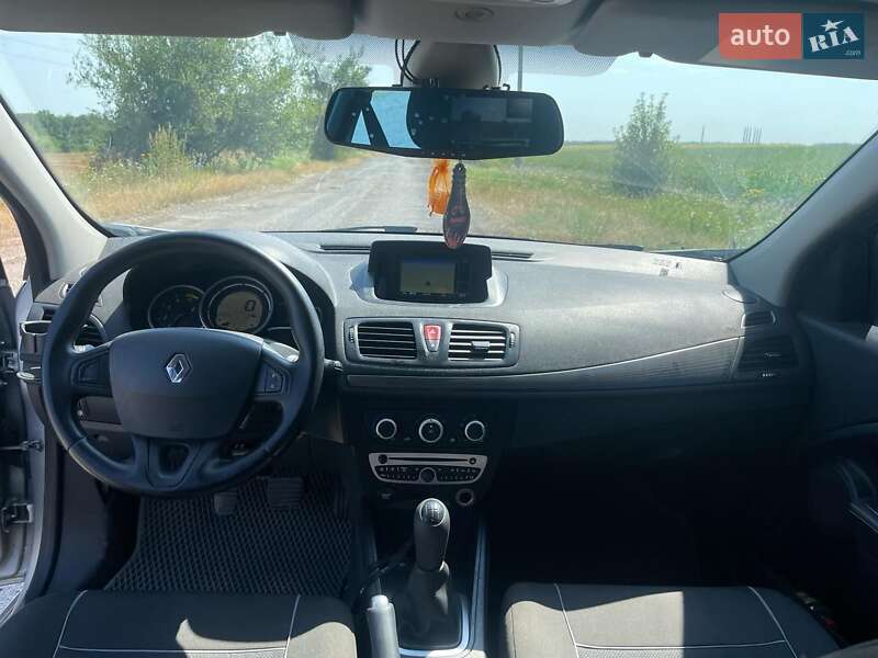 Универсал Renault Megane 2011 в Кривом Роге фото 10 Универсал Renault Megane 2011 в Кривом Роге