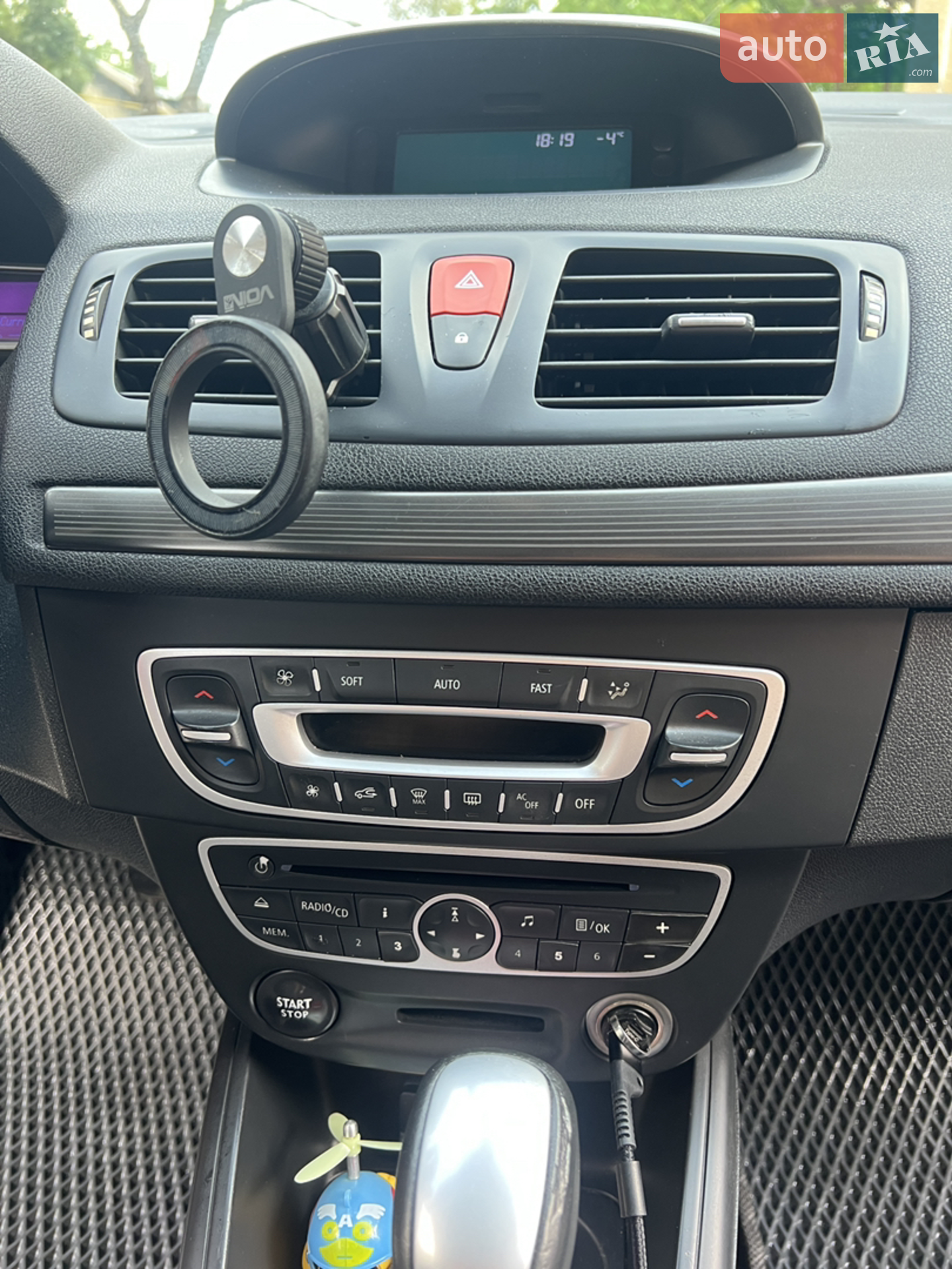 2011 Renault Megane - мініатюра 13