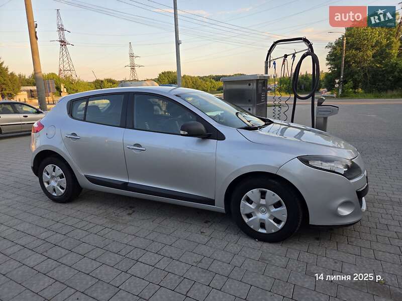 Хэтчбек Renault Megane 2011 в Тернополе
