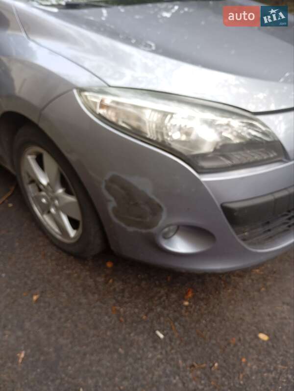 Хэтчбек Renault Megane 2010 в Киеве фото 3 Хэтчбек Renault Megane 2010 в Киеве