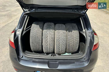 Хэтчбек Renault Megane 2012 в 