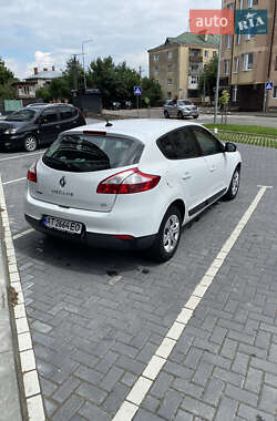Хэтчбек Renault Megane 2011 в 