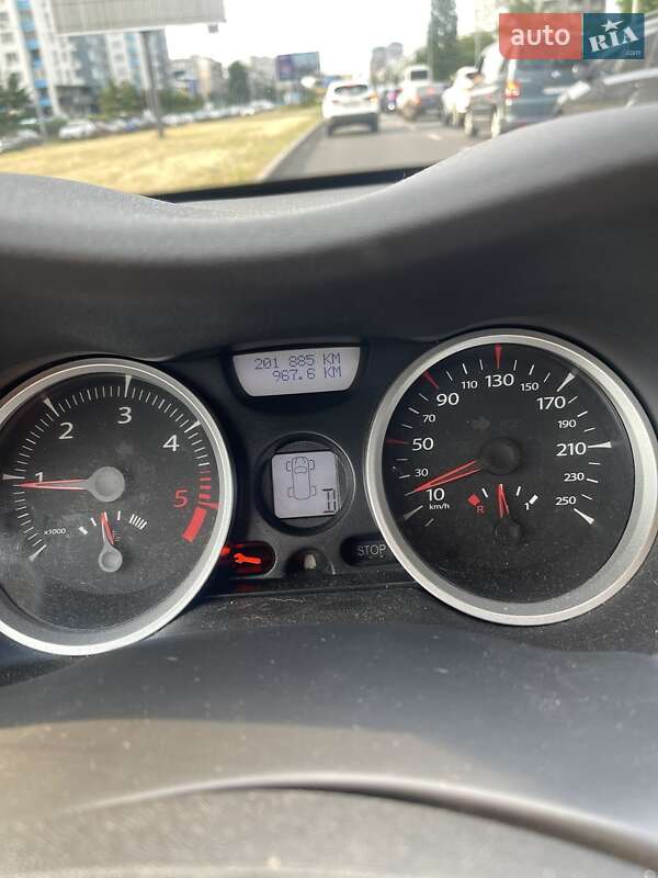 Седан Renault Megane 2008 в Киеве фото 3 Седан Renault Megane 2008 в Киеве