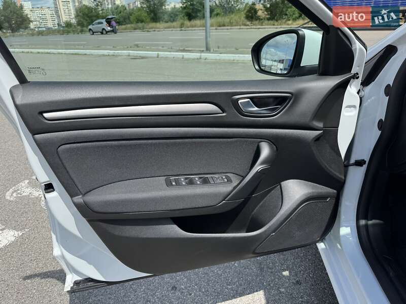 Седан Renault Megane 2022 в Києві