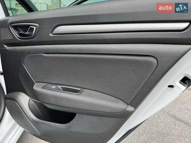 Седан Renault Megane 2022 в Києві