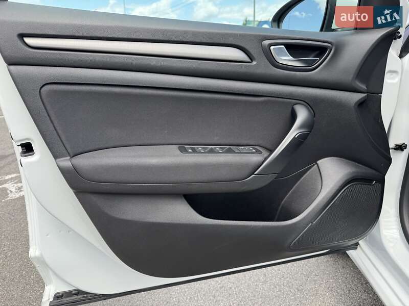 Седан Renault Megane 2022 в Києві
