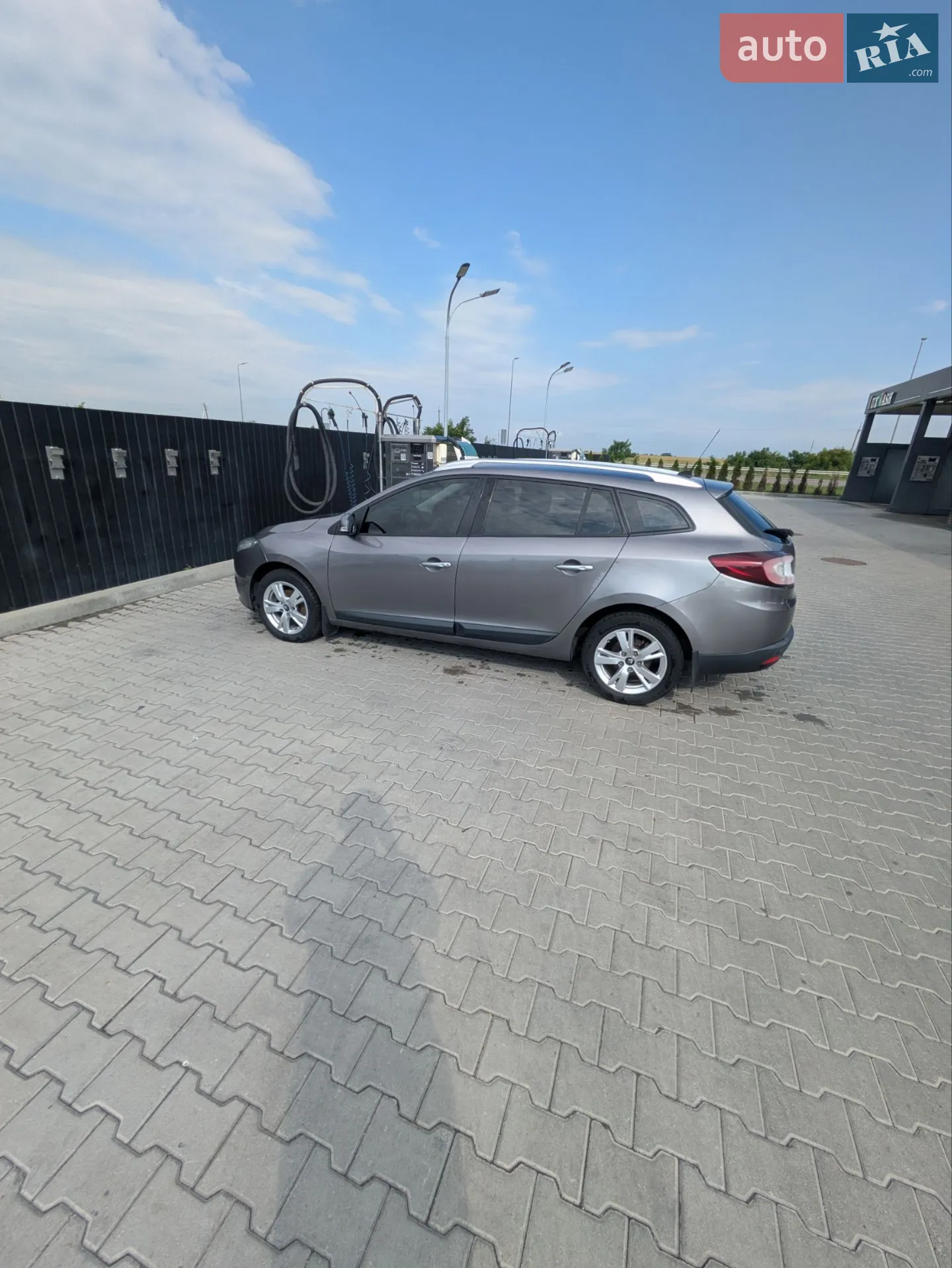 2010 Renault Megane - мініатюра 2