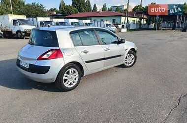 Хэтчбек Renault Megane 2005 в 