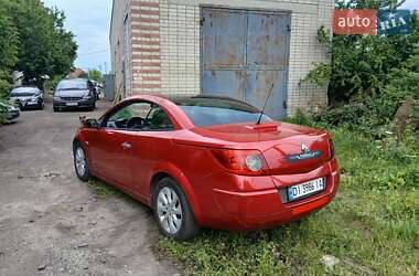 Кабриолет Renault Megane 2004 в 