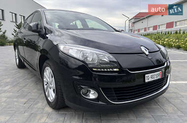 Хетчбек Renault Megane 2012 в 