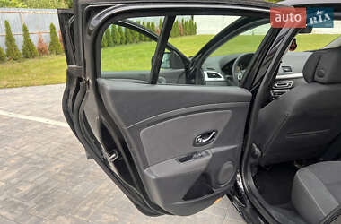 Хетчбек Renault Megane 2012 в 
