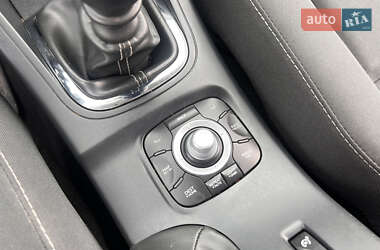 Хетчбек Renault Megane 2012 в 