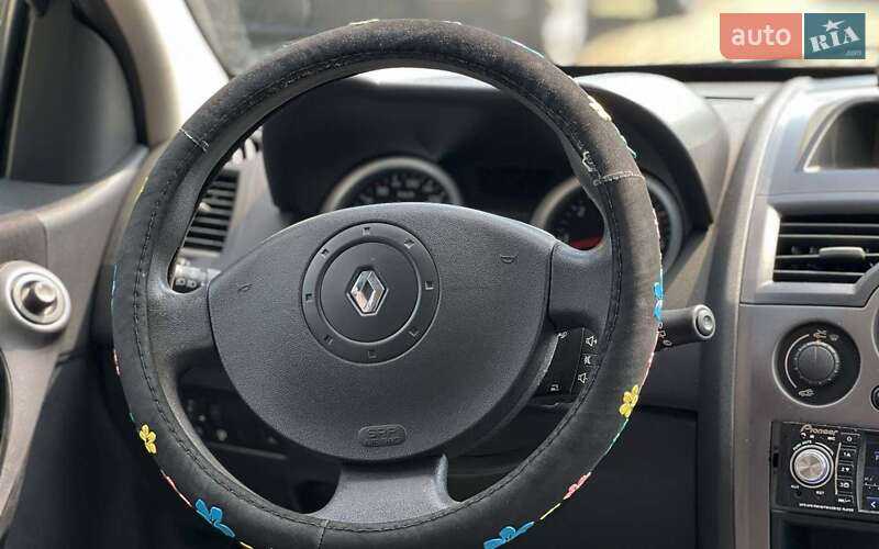 Хэтчбек Renault Megane 2005 в Ивано-Франковске