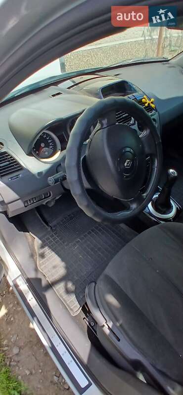Хетчбек Renault Megane 2004 в Рогатині