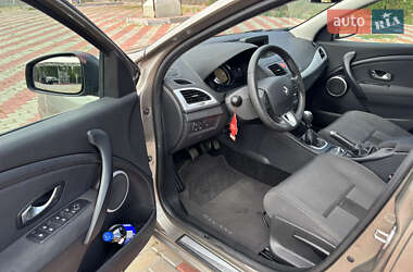 Хетчбек Renault Megane 2009 в 