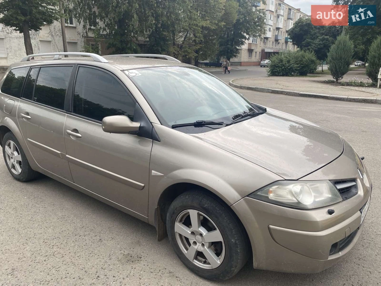 2010 Renault Megane - мініатюра 11