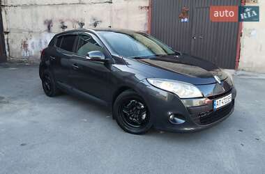 Хэтчбек Renault Megane 2011 в Калуше