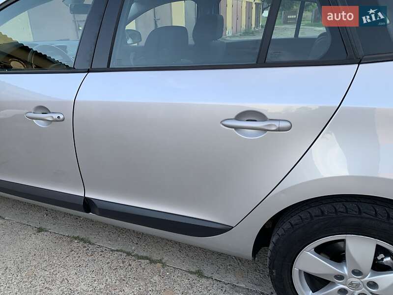 Універсал Renault Megane 2011 в Івано-Франківську