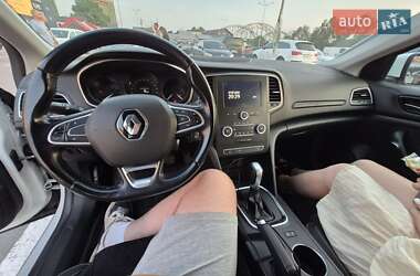 Седан Renault Megane 2017 в 