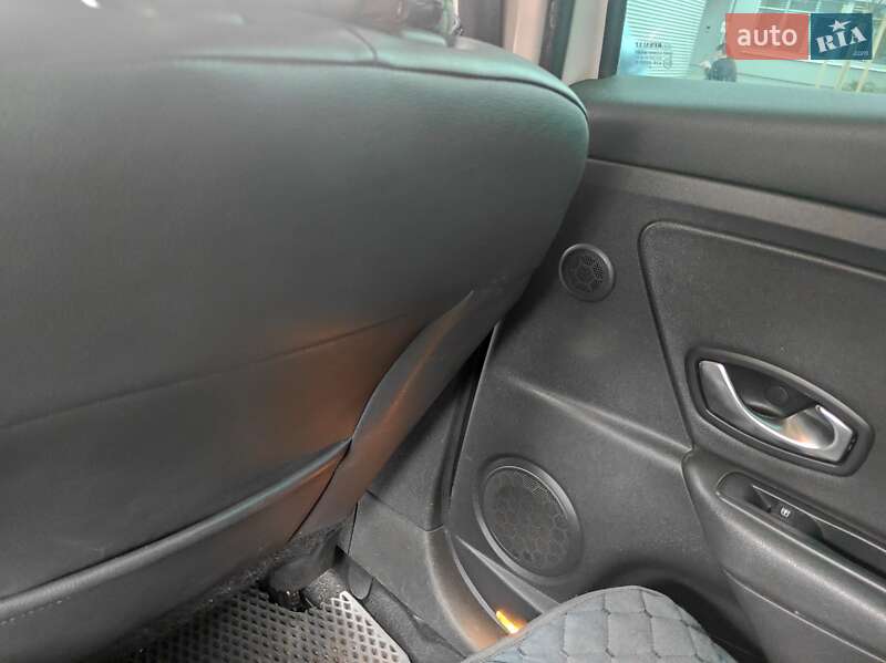 Хэтчбек Renault Megane 2010 в Запорожье фото 11 Хэтчбек Renault Megane 2010 в Запорожье