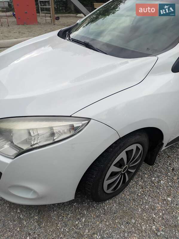Хэтчбек Renault Megane 2010 в Запорожье фото 12 Хэтчбек Renault Megane 2010 в Запорожье