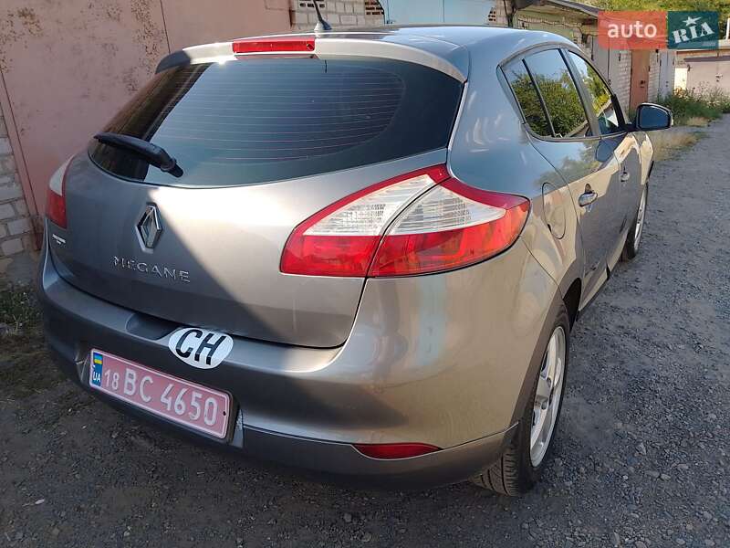 Хетчбек Renault Megane 2009 в Кривому Розі фото 15 Хетчбек Renault Megane 2009 в Кривому Розі