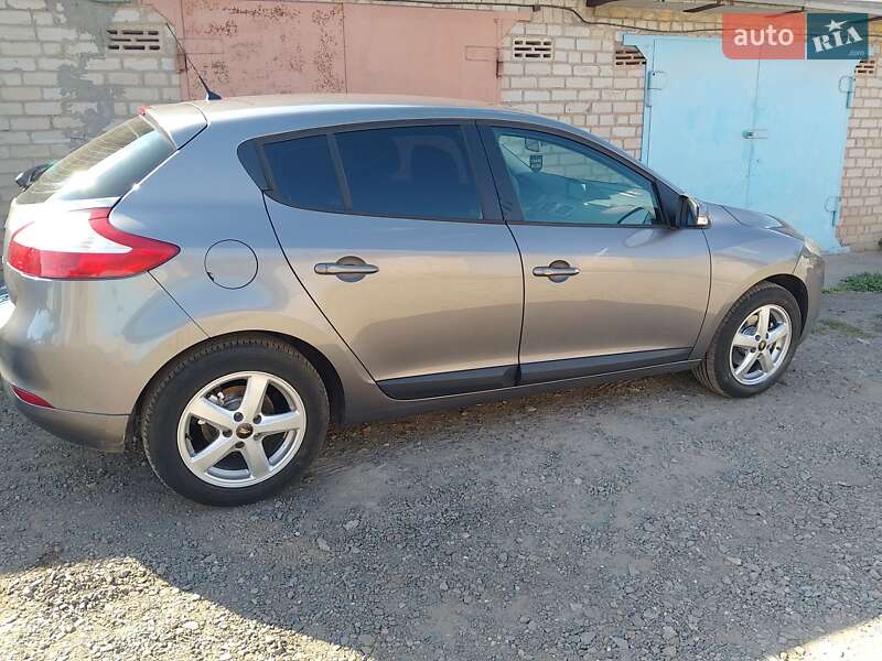 Хетчбек Renault Megane 2009 в Кривому Розі фото 17 Хетчбек Renault Megane 2009 в Кривому Розі