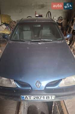 Седан Renault Megane 1998 в Івано-Франківську